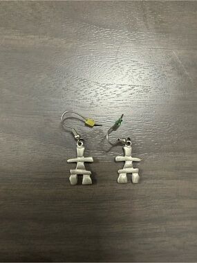 Silver Tone inukshuk Dangle Earrings